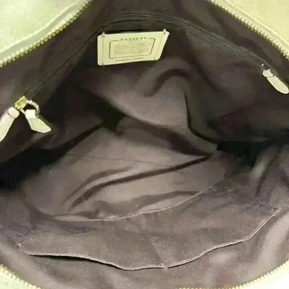 Coach City Zip Tote Shoulder Bag Chalk Cross Grain Leather F58846 - Picture 8 of 16